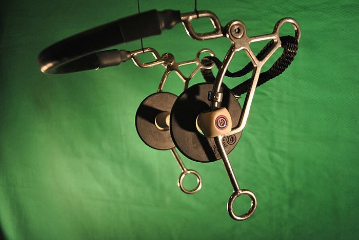 Hackamore TRUST mors nez semi-rigide et canon résine souple réglable longues branches