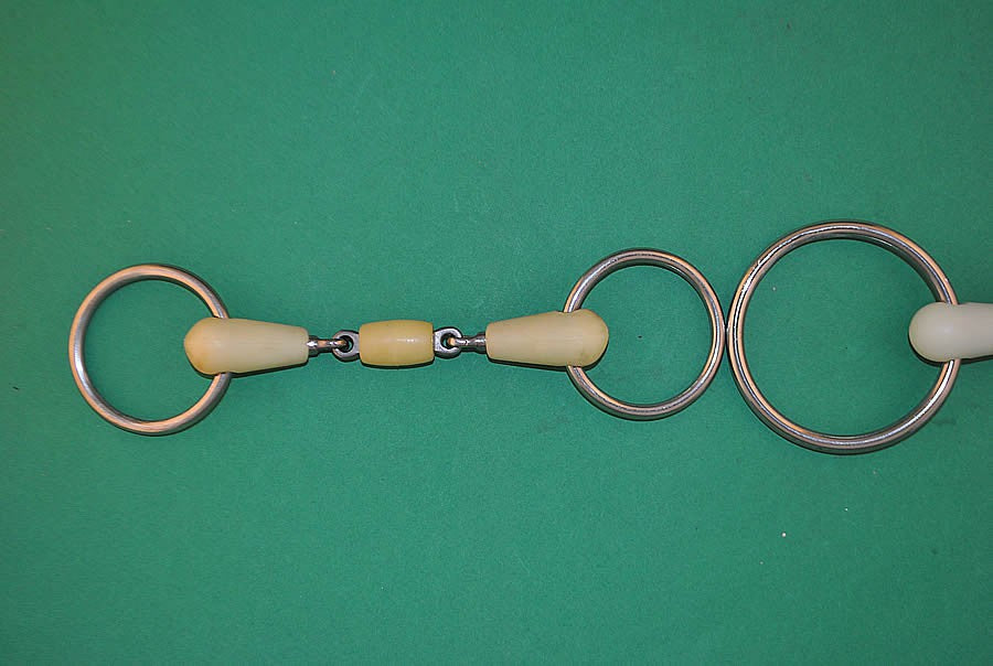 Mors simple double brisure résine petits anneaux