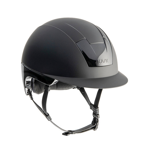 KASK KOOKI black mat noir, pour homme et femme. Protection du cavalier made in Italy. Design et sécurité sans compromis sur le confort. Vendu par Fouilhoux Fontainebleau. .
